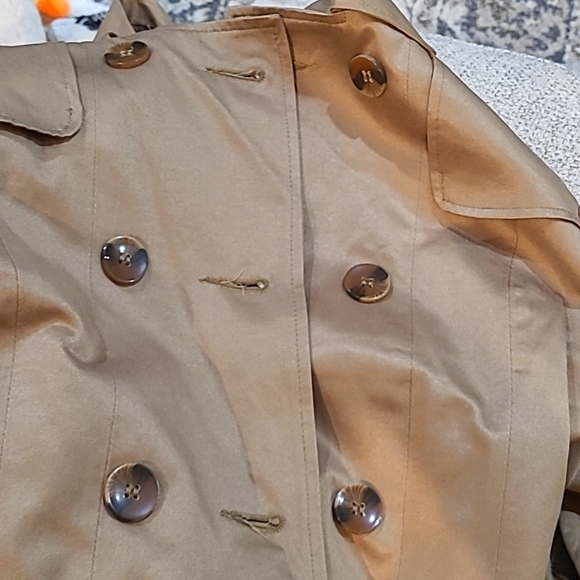 Short trench coat - Picture 3 of 3